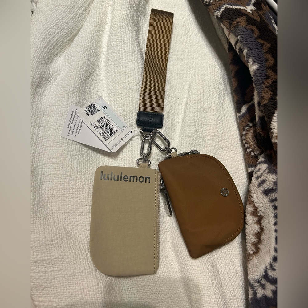 NWT Lululemon Dual pouch wristlet